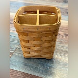 Longaberger 1995 Handcrafted Tan Woven Basket w Divided 6x5.25”